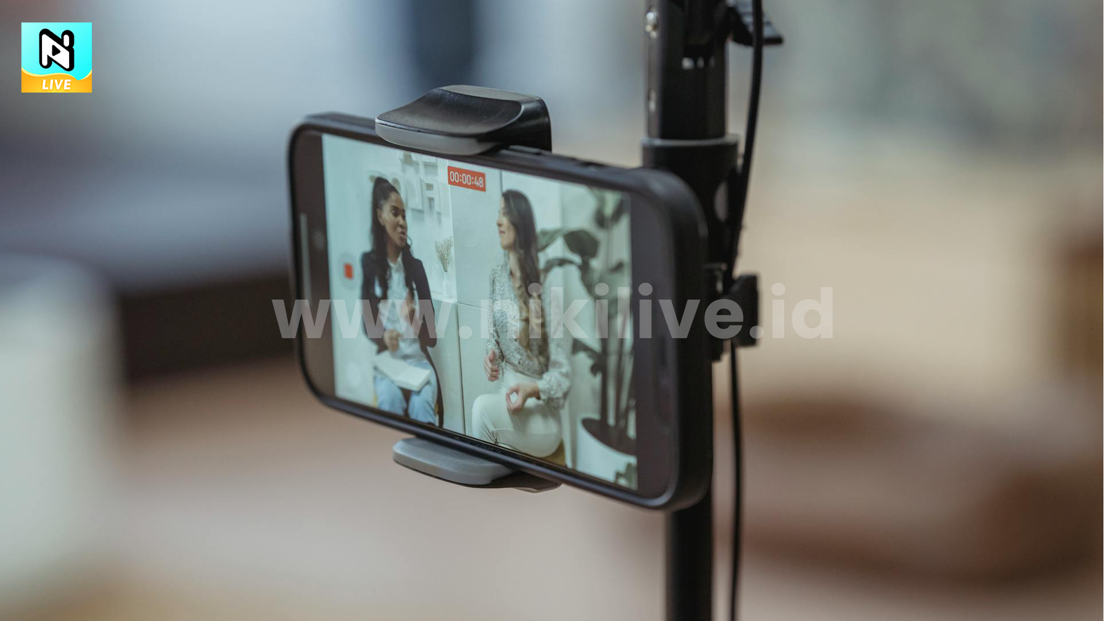 Improving Storytelling Skills as Niki Live Hosts